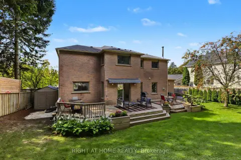 Richmond Hill Oak Ridges community 11 Harrowsmith Pl For Sale