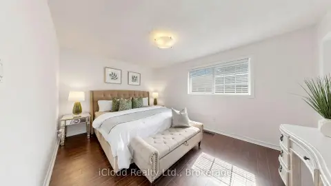 Richmond Hill Crosby community 39 Coventry Crt For Sale