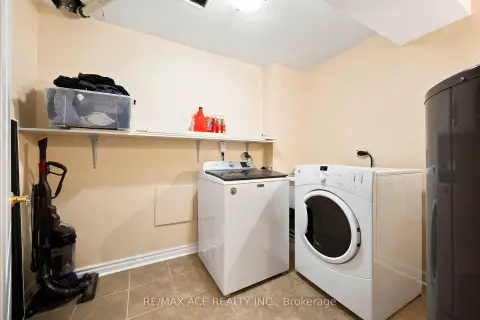 Markham Cornell community 16 White's Hill Ave For Sale