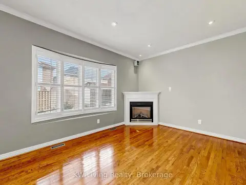 Markham Legacy community 2 Littleleaf Cres For Sale