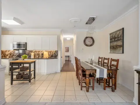 Vaughan Maple community 119 Blackthorn Dr For Sale