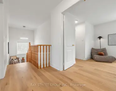 37 Mynden Way Woodland Hill, Newmarket 3 beds 4 baths 2 garage $1.1M