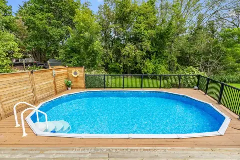 Newmarket Gorham-College Manor community 788 Allan Ave For Sale