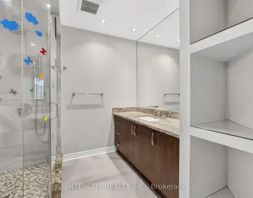 10 East Dr E Unionville - 3 beds 3 baths 2 parking space(s) listed at $1298000