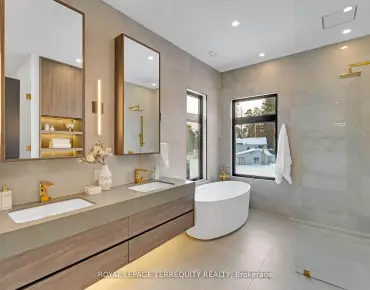 17 Connor Dr Rural Whitchurch-Stouffville - 4 睡房 7 卫生间 3 车位叫价2288000加元