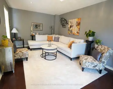 28 Fairty Dr Middlefield, Markham 4 beds 5 baths 2 garage $1.24M