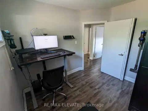 Richmond Hill Crosby community 302 Demaine Cres For Sale