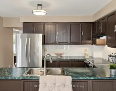 
172 Patna Cres Maple - 3 beds 3 baths 1 parking space(s) listed at $1078000