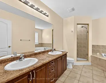 383 Gilpin Dr Woodland Hill, Newmarket 4 beds 4 baths 2 garage $1.29M