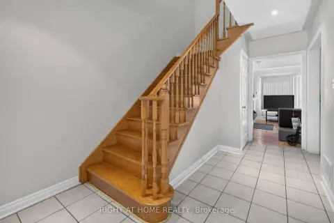 Vaughan East Woodbridge 社区 71 Pottery Pl 镇屋出售 - 多伦多地产经纪推荐