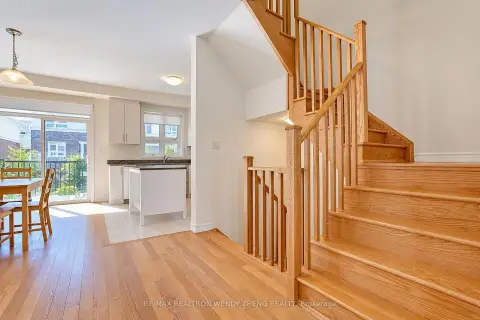 Markham Wismer 社区 20 Massachusetts Ln 镇屋出售 - 多伦多地产经纪推荐