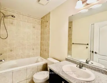 
5247 Major Mackenzie Dr Berczy - 3 beds 3 baths 1 parking space(s) listed at $699000