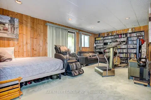 Vaughan Brownridge community 304 Charlton Ave For Sale