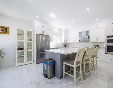 10 Megarry Crt Devonsleigh - 4 beds 5 baths 2 parking space(s) listed at $1688000