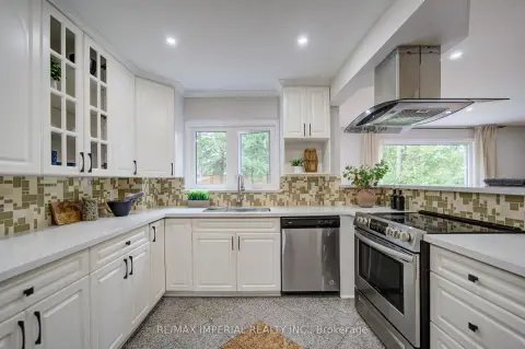 Richmond Hill North Richvale community 19 Penwick Cres For Sale