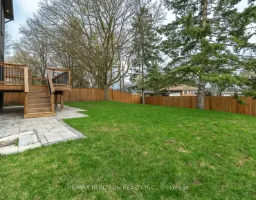 70 Collins Cres Aurora Heights - 4 beds 5 baths 2 parking space(s) listed at $2298000