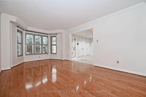 Richmond Hill Observatory community 8 Elmsley Dr For Sale