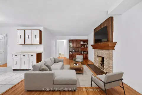 Richmond Hill North Richvale community 50 Mayvern Cres For Sale