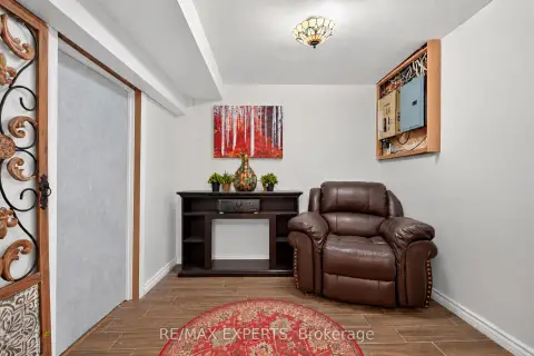 列治文山 North Richvale 社区 155 Stephen St 独立房 出售