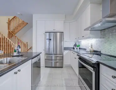 202 Vivant St Woodland Hill, Newmarket 3 beds 3 baths 1 garage $798.9K