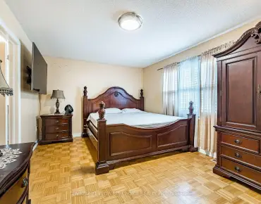 233 Vellore Ave Vellore Village - 4 beds 5 baths 2 parking space(s) listed at $1279000