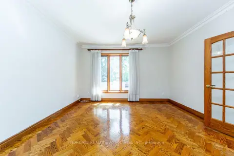 Richmond Hill South Richvale community 50 Garden Ave For Sale