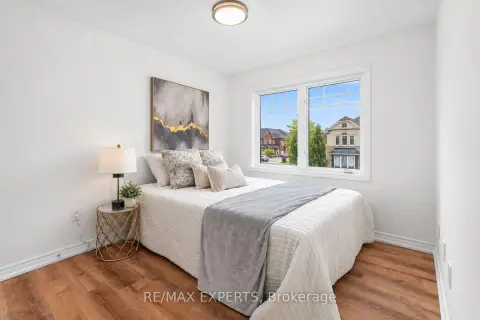 Richmond Hill Jefferson community 40 Pitney Ave For Sale