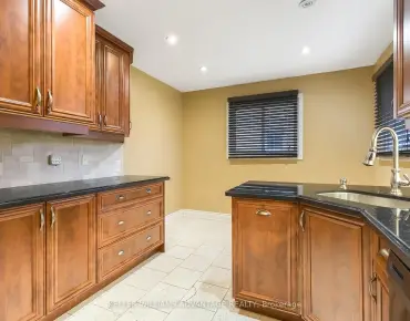 68 Fullerton Cres Milliken Mills West - 3 睡房 4 卫生间 2 车位叫价1199999加元