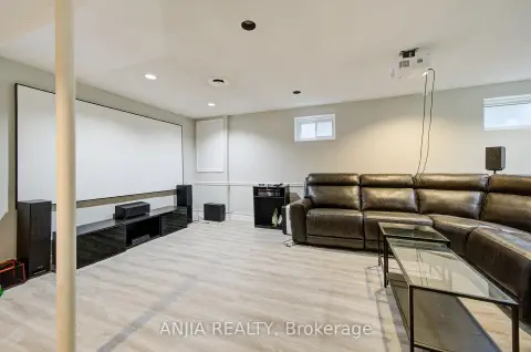 Markham Unionville community 58 Summerfeldt Cres For Sale