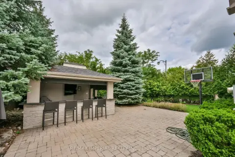 Richmond Hill Jefferson community 11 Candlelight Dr For Sale