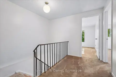 Markham Milliken Mills West community 22 Fieldview Cres For Sale