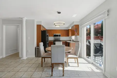Vaughan Sonoma Heights community 93 Chalone Cres For Sale