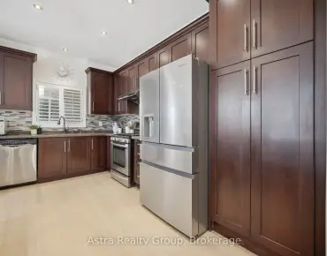 
14 Daiseyfield Cres Vellore Village - 3 beds 4 baths 2 parking space(s) listed at $1199000