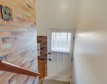 
43 Sussex Ave Crosby - 3 beds 2 baths 1 parking space(s) listed at $799900