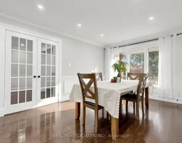 
96 Zinnia Pl S West Woodbridge - 4 beds 4 baths 2 parking space(s) listed at $1299999
