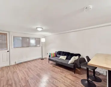 
35 Metcalfe St Aurora Village - 4 beds 4 baths  parking space(s) listed at $1279900