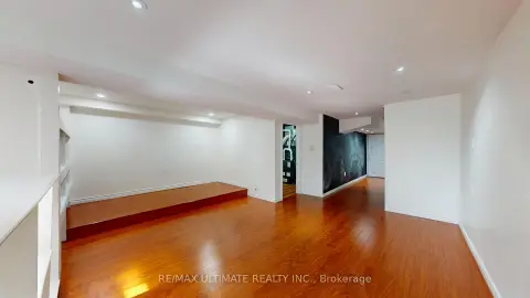 Vaughan East Woodbridge community 131 Foxchase Ave For Sale