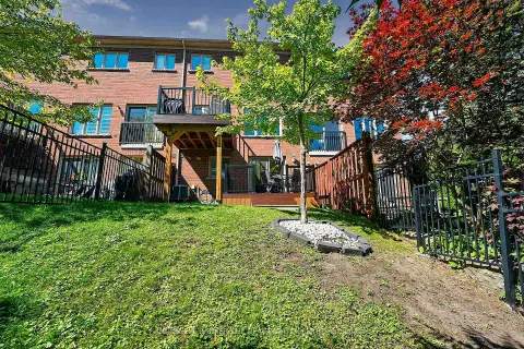 Newmarket Gorham-College Manor community 370 Doak Ln For Sale