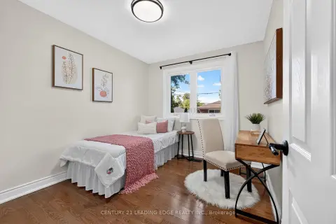 Markham Bullock community 24 Lincoln Green Dr For Sale