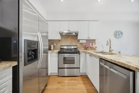 Newmarket Summerhill Estates community 582 Plantation Gate For Sale