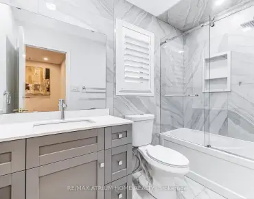 56 Capera Dr Vellore Village - 4 睡房 4 卫生间 1 车位叫价1449000加元