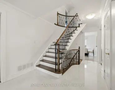 135 Tilman Circ Markham Village - 4 beds 4 baths 2 parking space(s) listed at $1500000