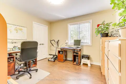 Newmarket Gorham-College Manor community 322 Harry Beer Crt For Sale