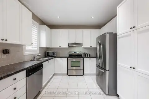 Richmond Hill Jefferson community 5 Brower Ave For Sale