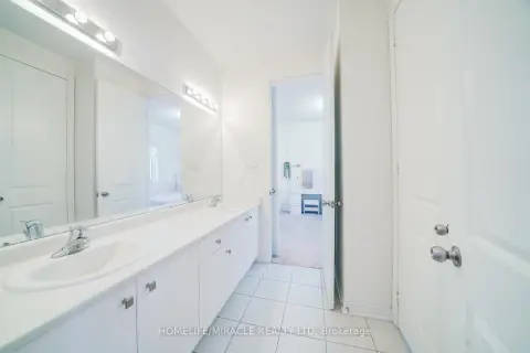 Whitchurch-Stouffville Stouffville community 194 Boundary Blvd For Sale