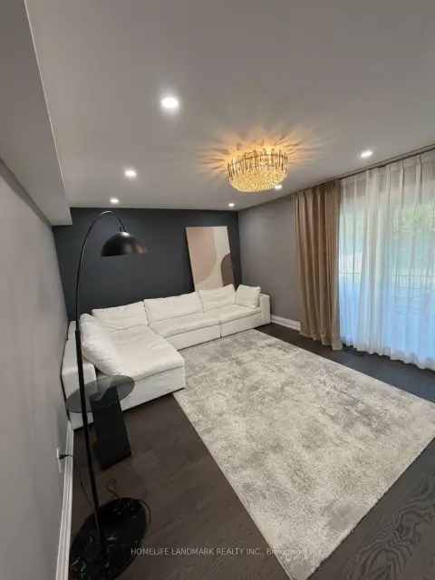 万锦 Milliken Mills East 社区 11 Ravenhill Cres 独立房 出售