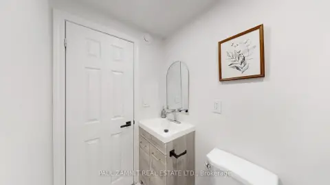 Markham Grandview community 31 Henderson Ave For Sale