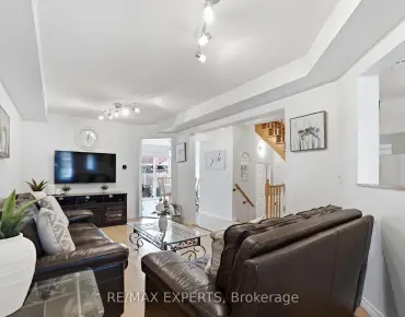 
16 Piazza Cres West Woodbridge - 3 beds 3 baths 1 parking space(s) listed at $975000