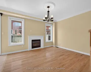 12 Stookes Cres Jefferson - 3 睡房 4 卫生间 1 车位叫价1030000加元
