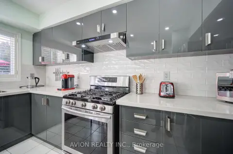 Richmond Hill Rouge Woods community 17 Indigo St For Sale